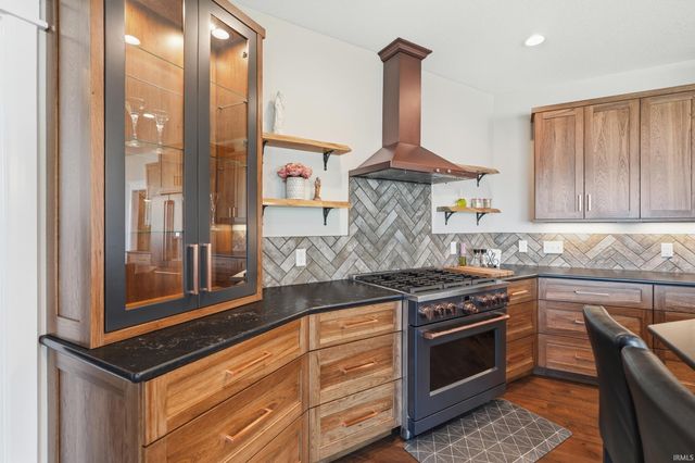 680 LN 275 Turkey Lake, Hudson, IN 46747