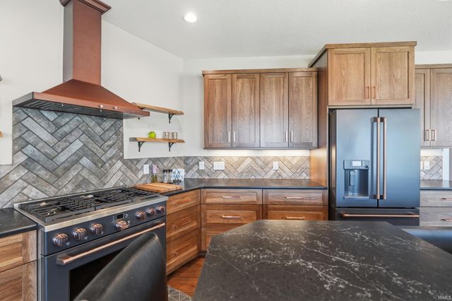 680 LN 275 Turkey Lake, Hudson, IN 46747