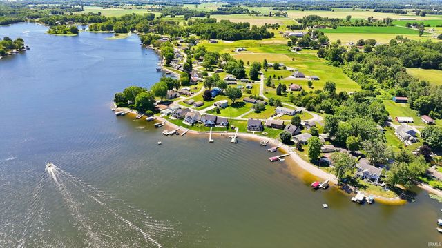 680 LN 275 Turkey Lake, Hudson, IN 46747