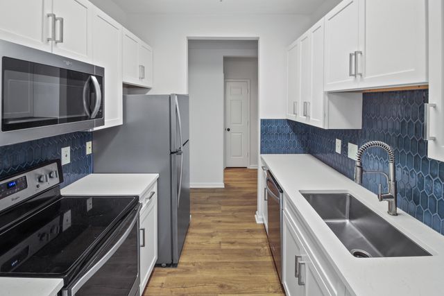2033 Chatelain Way, Mount Pleasant, SC 29464