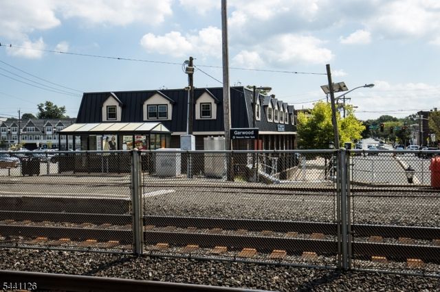 336 North Ave, Garwood Boro, NJ 07027