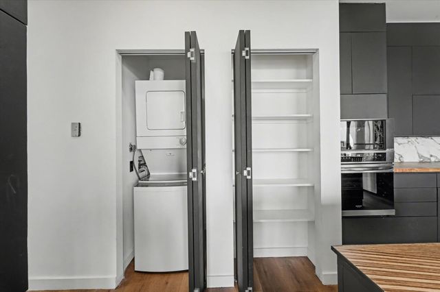 651 Bering Drive 1903, Houston, TX 77057