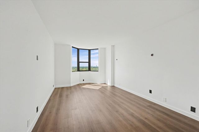 651 Bering Drive 1903, Houston, TX 77057