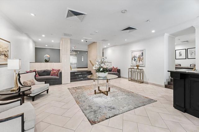 651 Bering Drive 1903, Houston, TX 77057