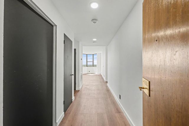 651 Bering Drive 1903, Houston, TX 77057