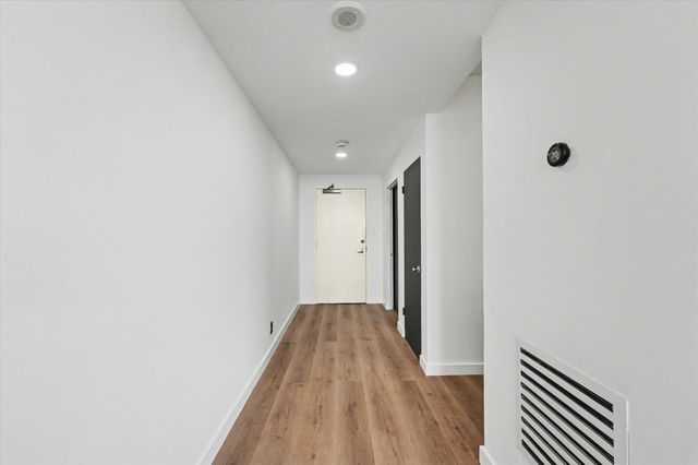 651 Bering Drive 1903, Houston, TX 77057