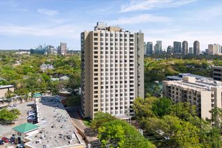 651 Bering Drive 1903, Houston, TX 77057