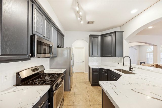 6426 E Linpar Court, Houston, TX 77040