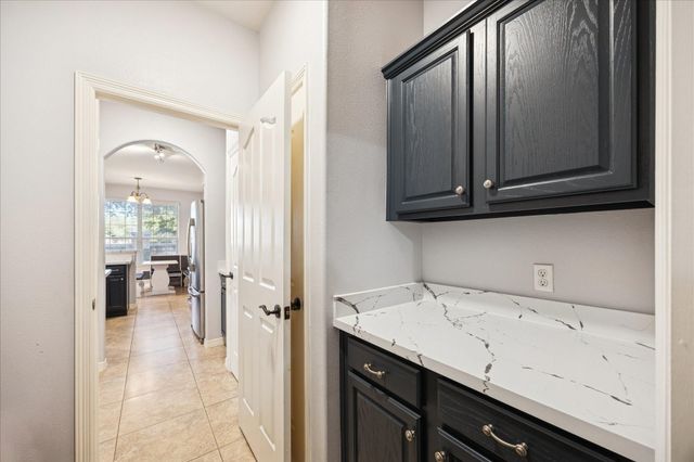 6426 E Linpar Court, Houston, TX 77040