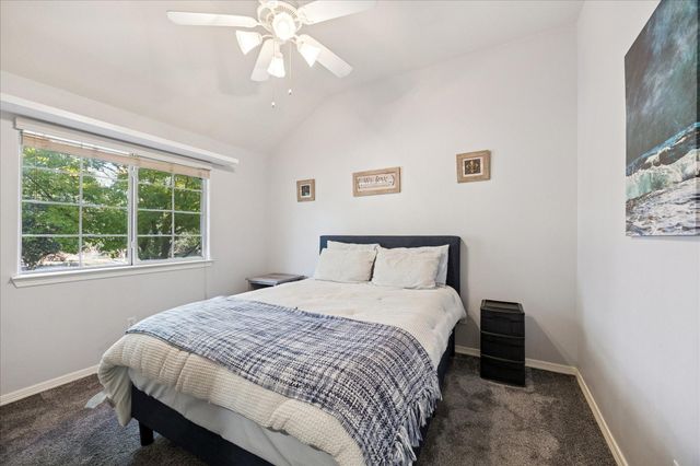 6426 E Linpar Court, Houston, TX 77040