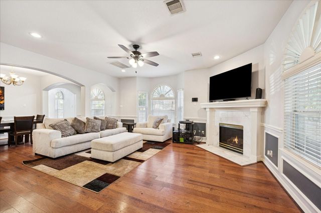 6426 E Linpar Court, Houston, TX 77040