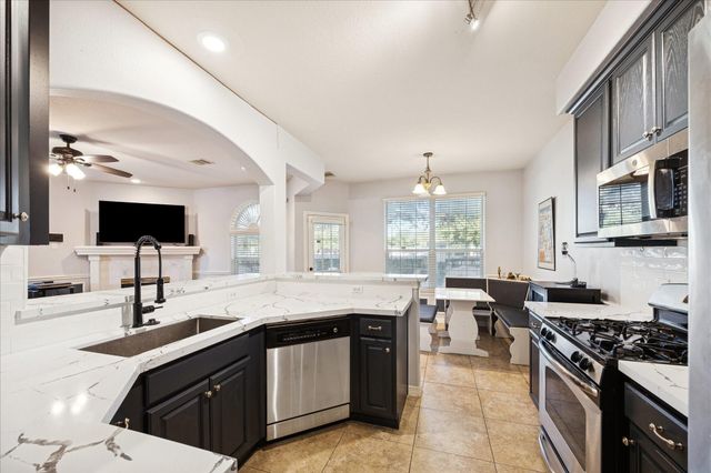 6426 E Linpar Court, Houston, TX 77040