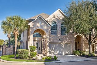 6426 E Linpar Court, Houston, TX 77040