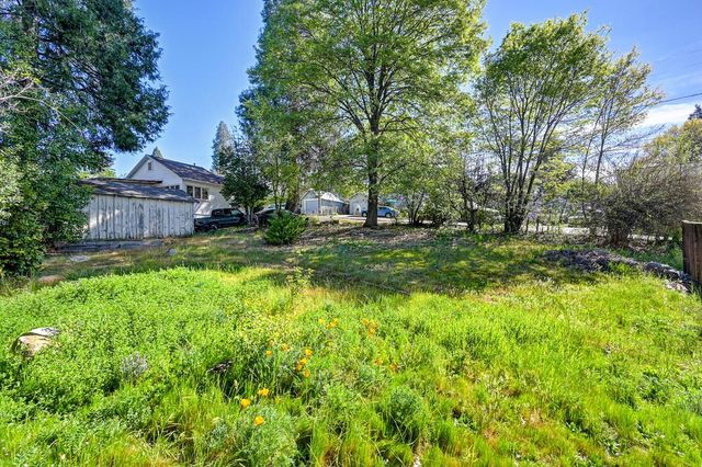 650 Leduc St, Grass Valley, CA 95945