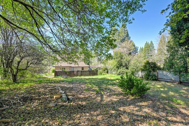650 Leduc St, Grass Valley, CA 95945