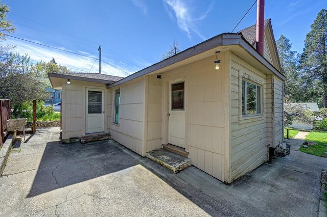 650 Leduc St, Grass Valley, CA 95945