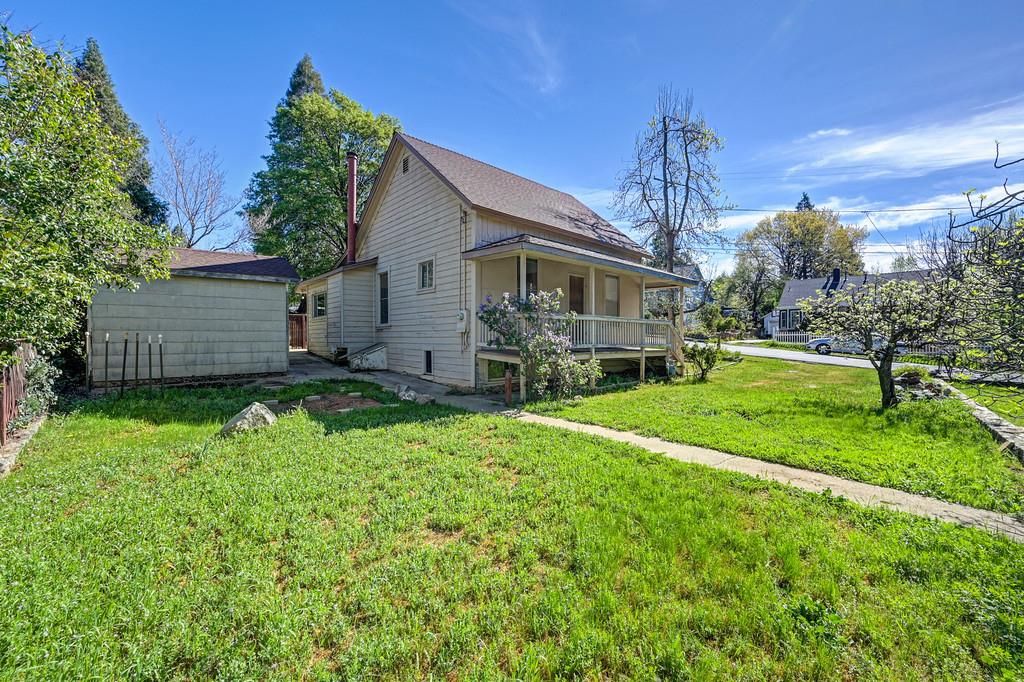 650 Leduc St, Grass Valley, CA 95945