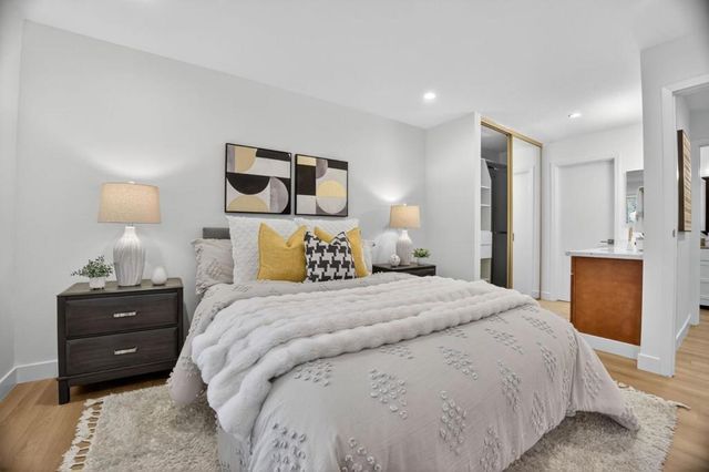 90 Flynn Avenue C, Mountain View, CA 94043