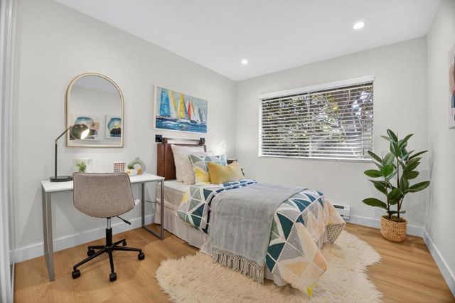 90 Flynn Avenue C, Mountain View, CA 94043