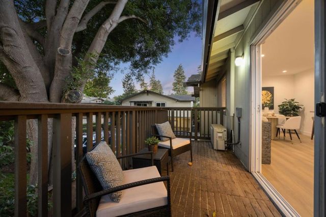 90 Flynn Avenue C, Mountain View, CA 94043