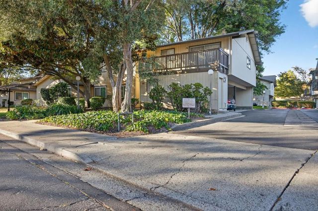 90 Flynn Avenue C, Mountain View, CA 94043