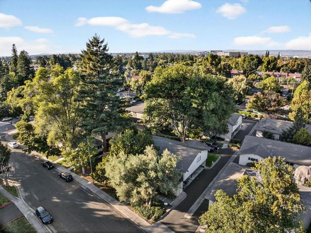 90 Flynn Avenue C, Mountain View, CA 94043