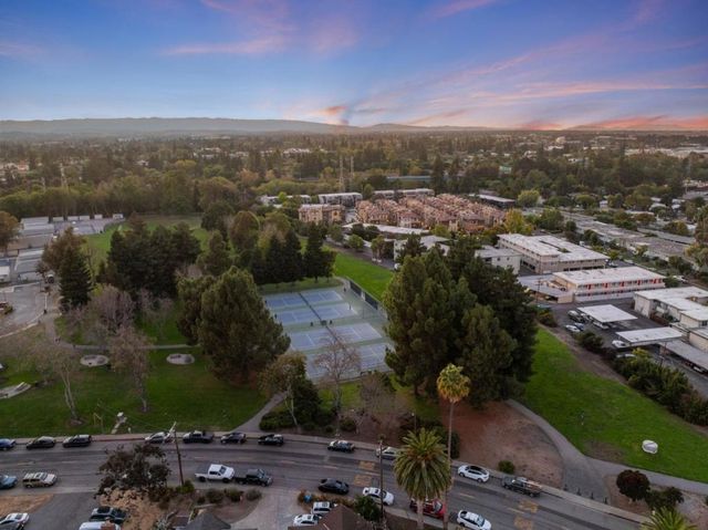 90 Flynn Avenue C, Mountain View, CA 94043