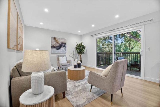 90 Flynn Avenue C, Mountain View, CA 94043