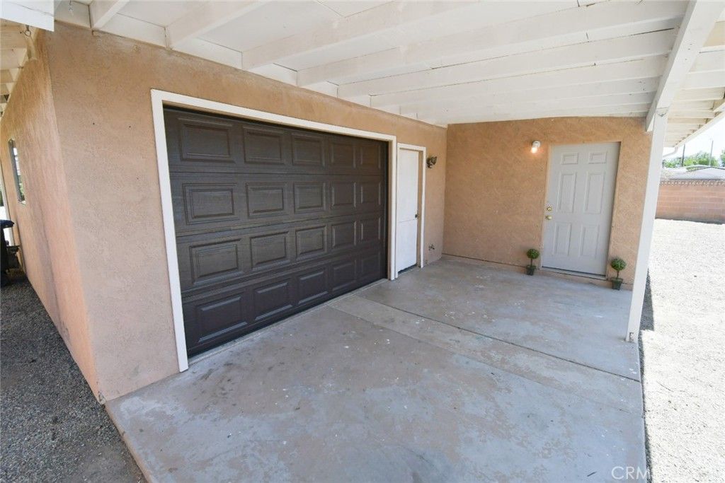 Image 14 of property listing at 815 Coral Avenue, Hemet, CA 92543