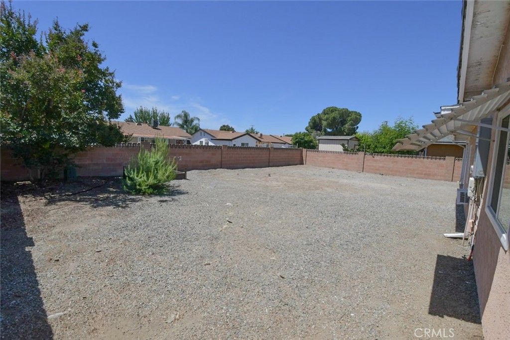 Image 17 of property listing at 815 Coral Avenue, Hemet, CA 92543