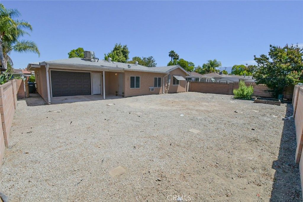 Image 19 of property listing at 815 Coral Avenue, Hemet, CA 92543