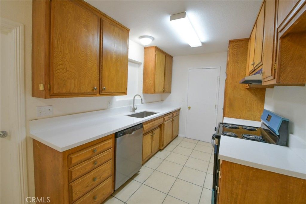 Image 2 of property listing at 815 Coral Avenue, Hemet, CA 92543