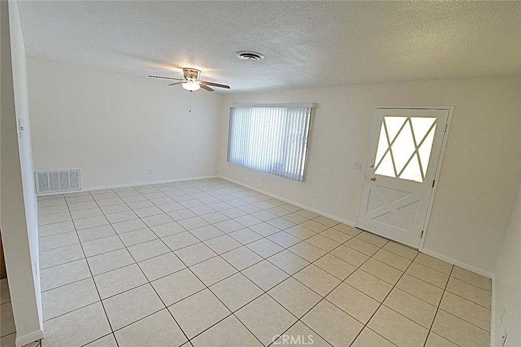 Image 5 of property listing at 815 Coral Avenue, Hemet, CA 92543