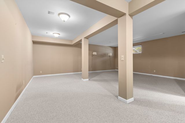 2846 COTSWOLD Circle, Rockford, IL 61114