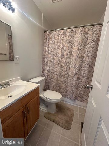 6621 STOCKTON LN, Hyattsville, MD 20784
