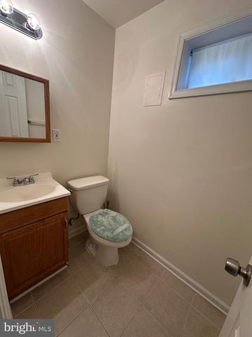 6621 STOCKTON LN, Hyattsville, MD 20784