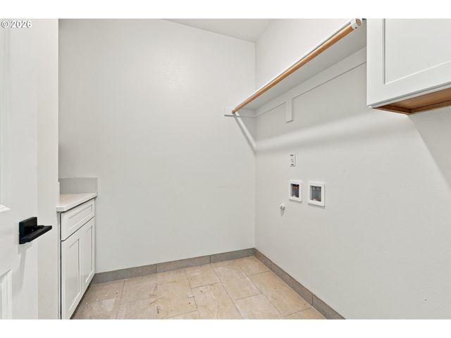 3606 Sw LILLYBEN Ave, Gresham, OR 97080