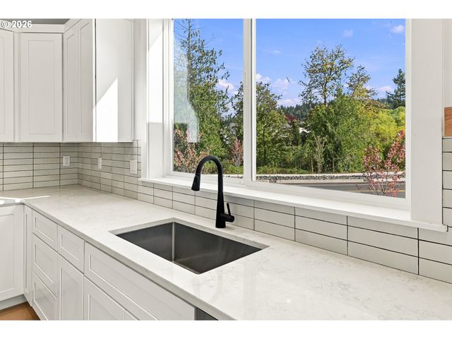 3606 Sw LILLYBEN Ave, Gresham, OR 97080