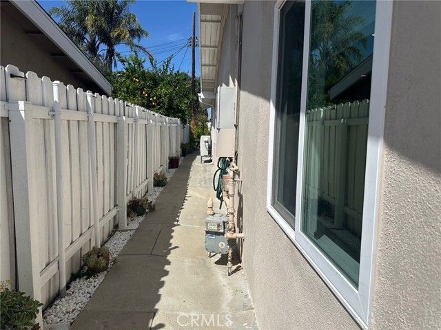 23003 Brenford, Woodland Hills (los Angeles), CA 91364