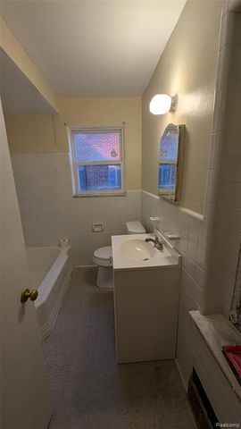 18072 Hubbell Street, Riverview, MI 48235