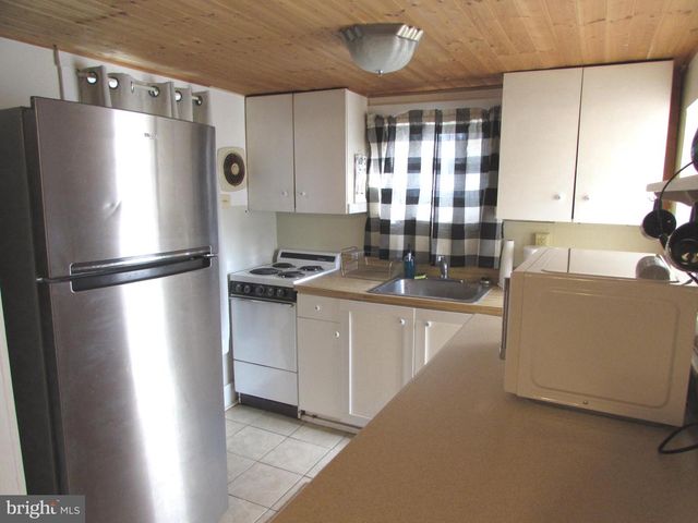 305 S MAPLE AVE, Ridgely, MD 21660