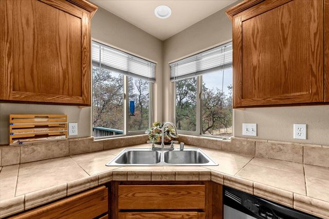 19572 Covington Mill Drive, Cottonwood, CA 96022