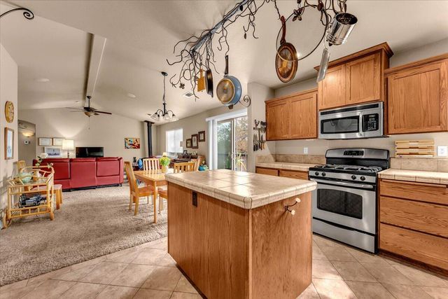 19572 Covington Mill Drive, Cottonwood, CA 96022