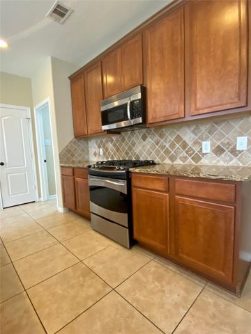 15 Sagamore Ridge, The Woodlands, TX 77389