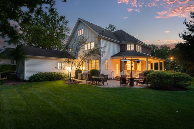 70 Forest Avenue, Naperville, IL 60540
