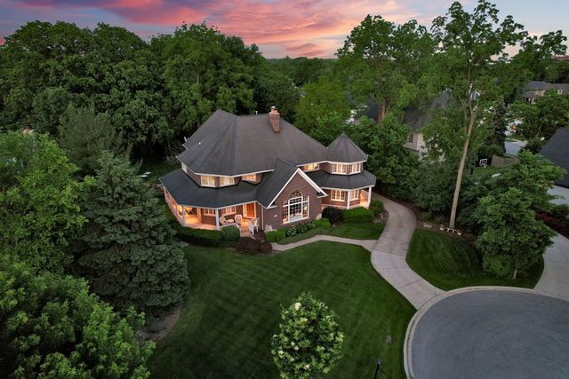 70 Forest Avenue, Naperville, IL 60540