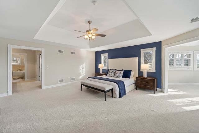 70 Forest Avenue, Naperville, IL 60540