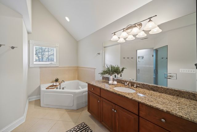 70 Forest Avenue, Naperville, IL 60540