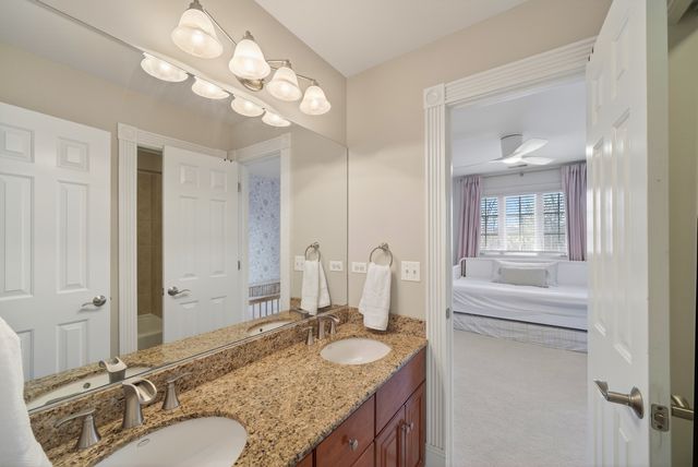 70 Forest Avenue, Naperville, IL 60540