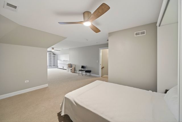 70 Forest Avenue, Naperville, IL 60540